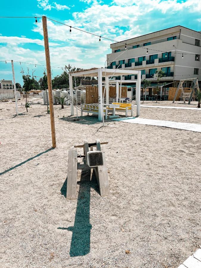 Hotel Victory Mamaia Exteriör bild