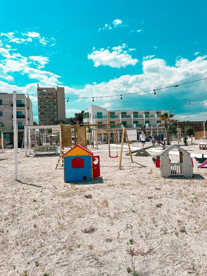 Hotel Victory Mamaia Exteriör bild