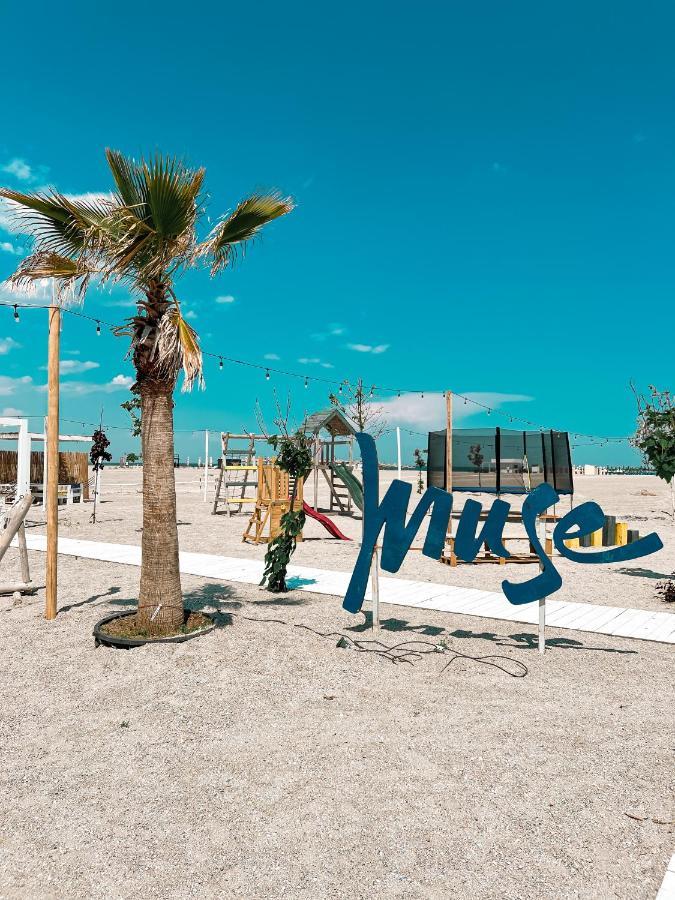 Hotel Victory Mamaia Exteriör bild