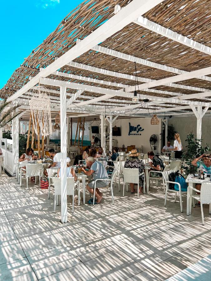 Hotel Victory Mamaia Exteriör bild